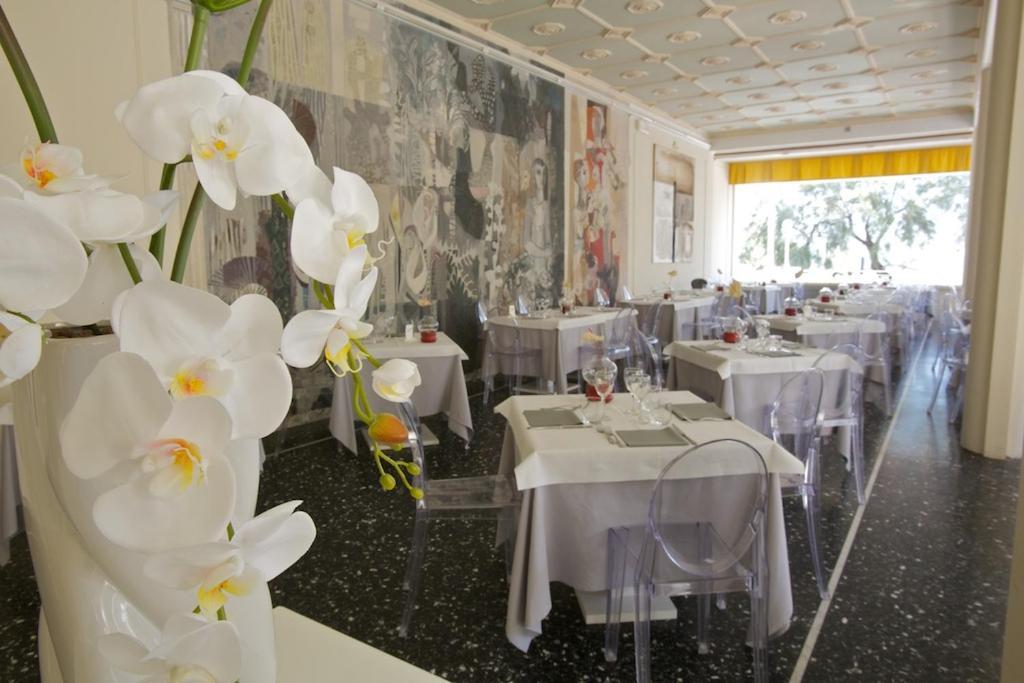Hotel Continental Senigallia Exterior photo