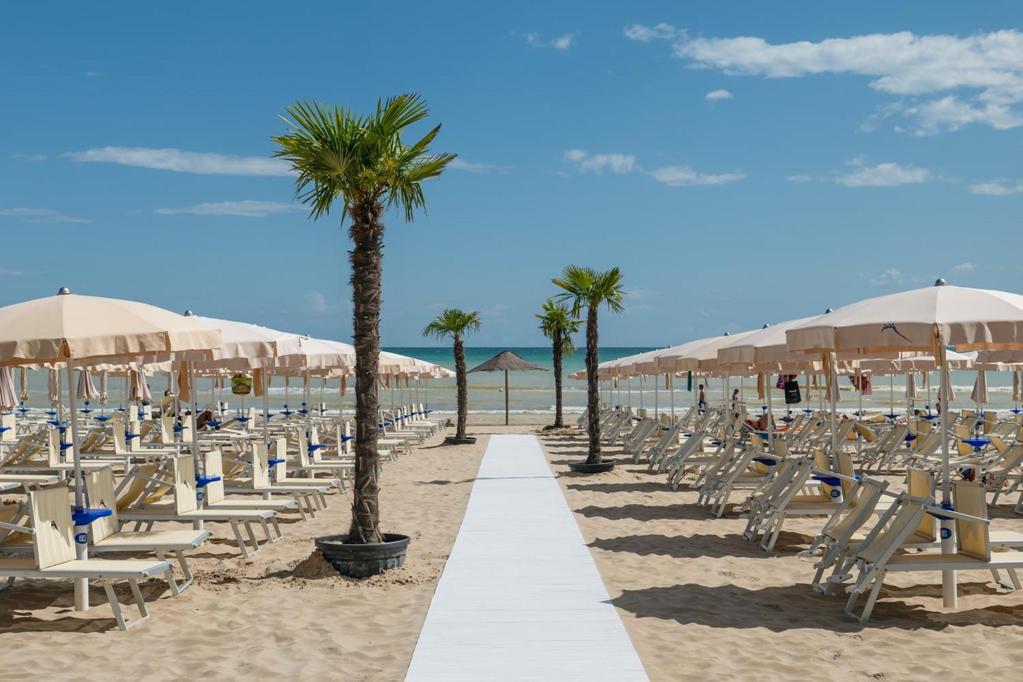 Hotel Continental Senigallia Exterior photo