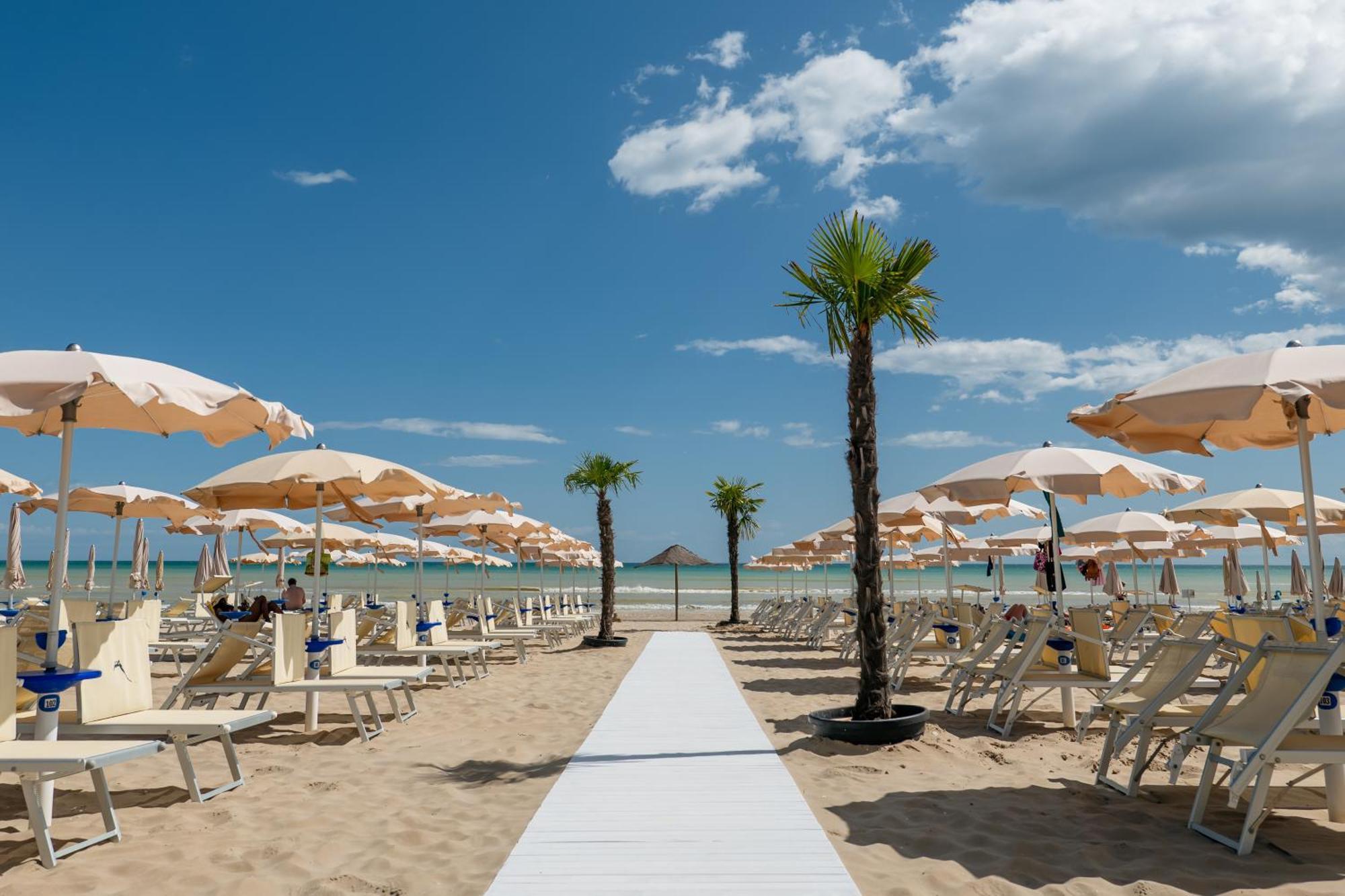 Hotel Continental Senigallia Exterior photo
