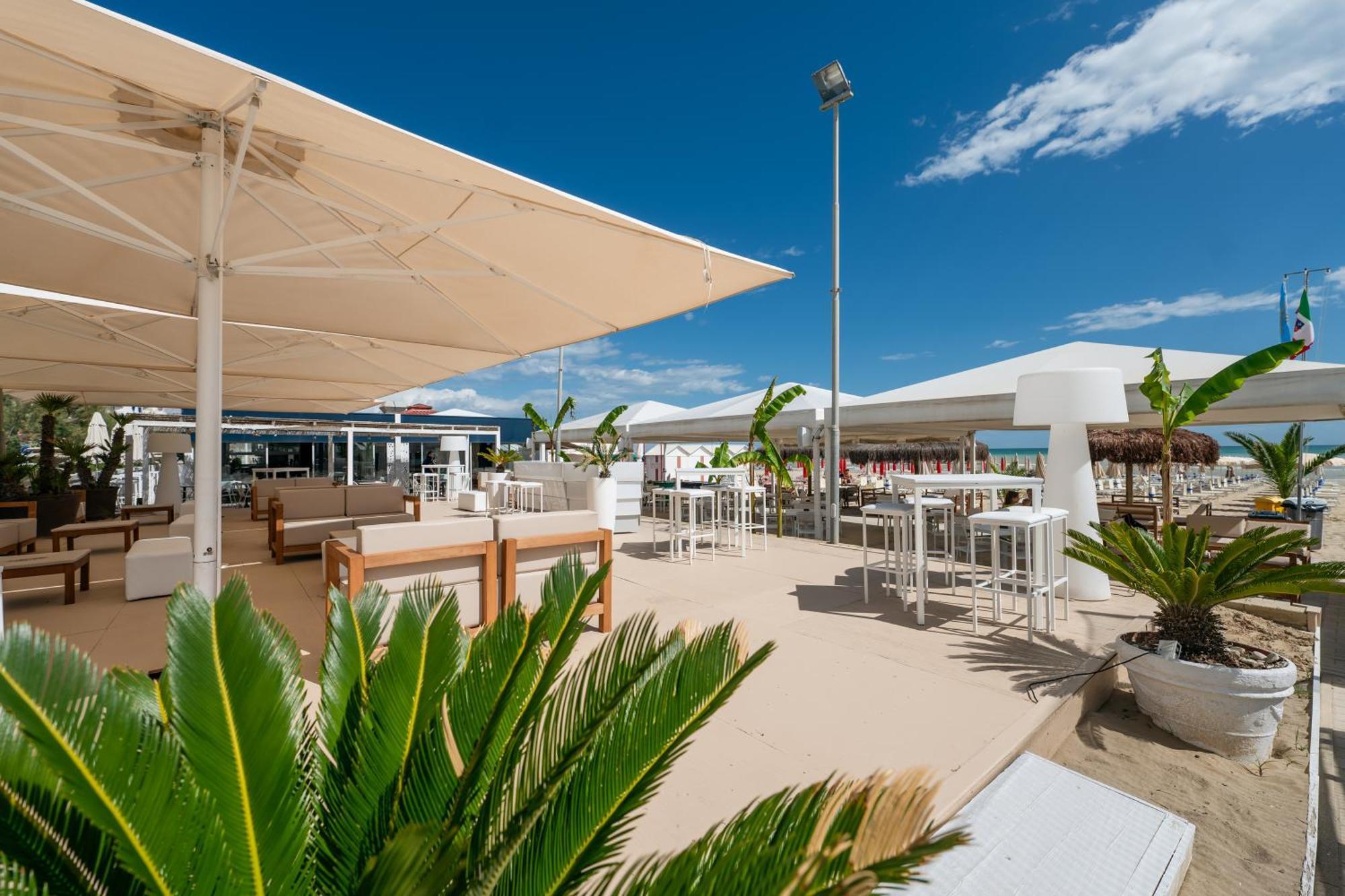Hotel Continental Senigallia Exterior photo
